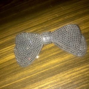 Bow tie black barrette